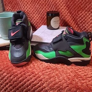 Nike 2006 Diamond Turf  Gray Green Pink sz 3.5